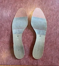 pair of vintage unused women's oval toe 3-part full shanked insole boards size 5