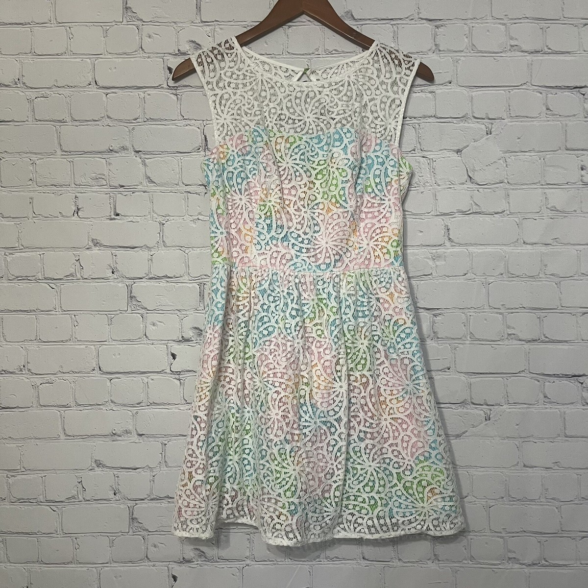 chinese dress ladies Lilly Pulitzer - Katie Cut-in Daisy Lace Dress - Resort White