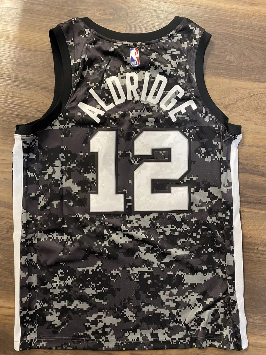 Take a peek at the new-look Spurs camouflage jerseys