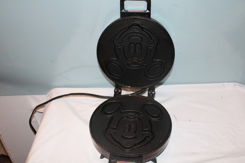 Vintage Vitantonio Mickey’s Waffler Mickey Mouse Waffle Maker Iron 950 "WORKING" - Picture 2 of 5