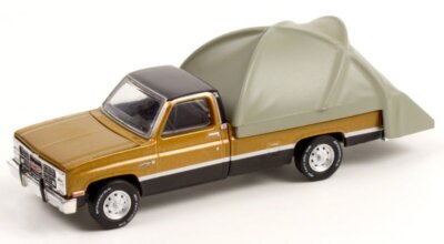 GMC Sierra Classic - 1984 - black / gold - Greenlight 1:64