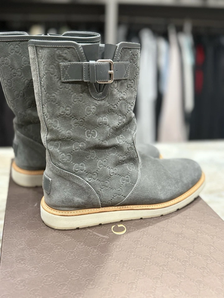Bota Gucci de gamuza para mujer Foto 2 de 4