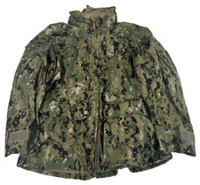 US Navy NWU Type III AOR2 Gore-Tex Parka Jacket Size Medium X-Short