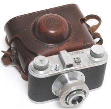 @ PEQUEÑA Cámara Visor 35mm Pequeña Hecha en Italia NO PROBADA con Estuche a Juego