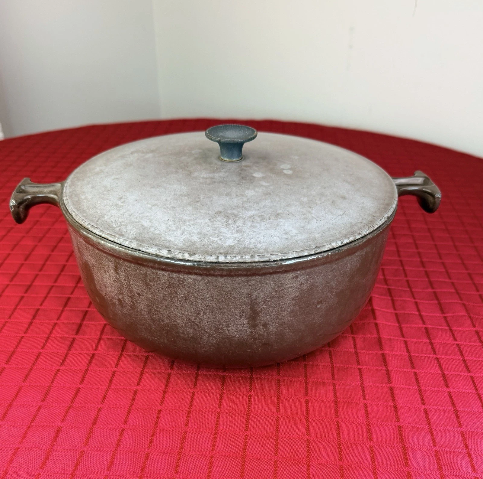 Vtg Le Creuset La Mama #23 Dutch Oven Enzo Mari France Brown Cast Iron Lid