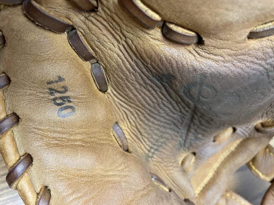 Guante de softbol Shoeless Jane 12,5 pulgadas zurdo 1ª base - lanzamiento zurdo Foto 4 de 4