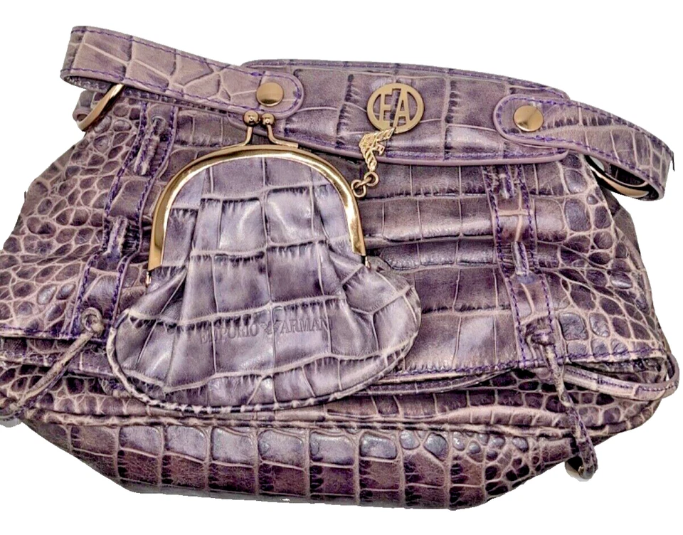 Bolso Emporio Armani Grande Plegable Cuero Cocodrilo Repujado y Bolsa de Cambio Foto 2 de 4