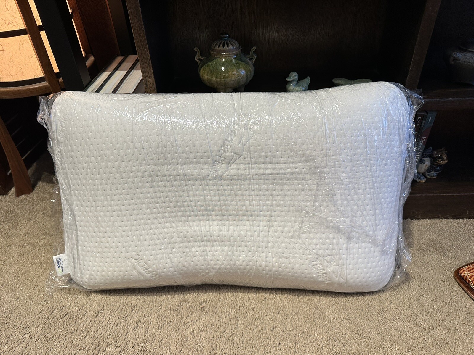 NEW TempurPedic Symphony Pillow, Standard White Memory Foam Back Side