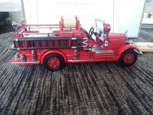 Matchbox Models of Yesteryear 1935 Mack AB Fire Engine, Excellent Condition - Picture 3 of 10