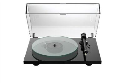 Pro-Ject Plattenspieler T2 Schwarz Hochglanz inkl Sumiko Rainier + Haube