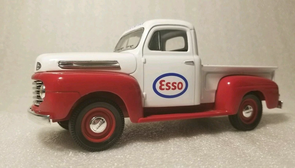 Ford fundido a presión ESSO Limited 1948 con cubierta de lengua de hombre caída de aceite RARO nuevo sin caja Foto 2 de 4