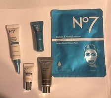No7 Protect & Perfect Intense Advanced Travel Kit – Pflegeset Für Unterwegs