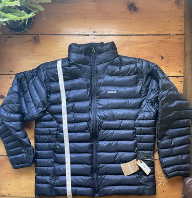 Patagonia Jacket Men XL Black Down Sweater Quilted Full Zip Mock Neck. NWT