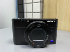 Sony DSC-RX100 III RX100M3 Digital Camera 20.1 MP SLR with charger