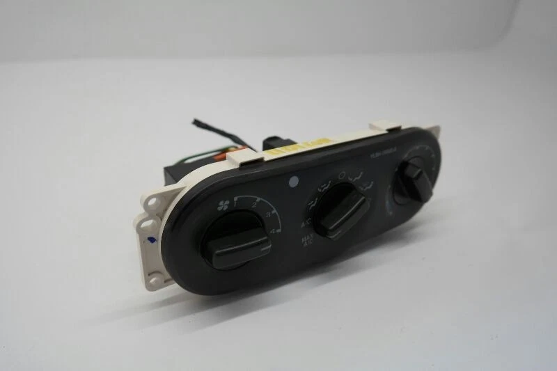 2002-2007 FORD ESCAPE HEATER A/C CLIMATE CONTROL Front 2.3L VIN Z (8th digit) - Image 2 of 4