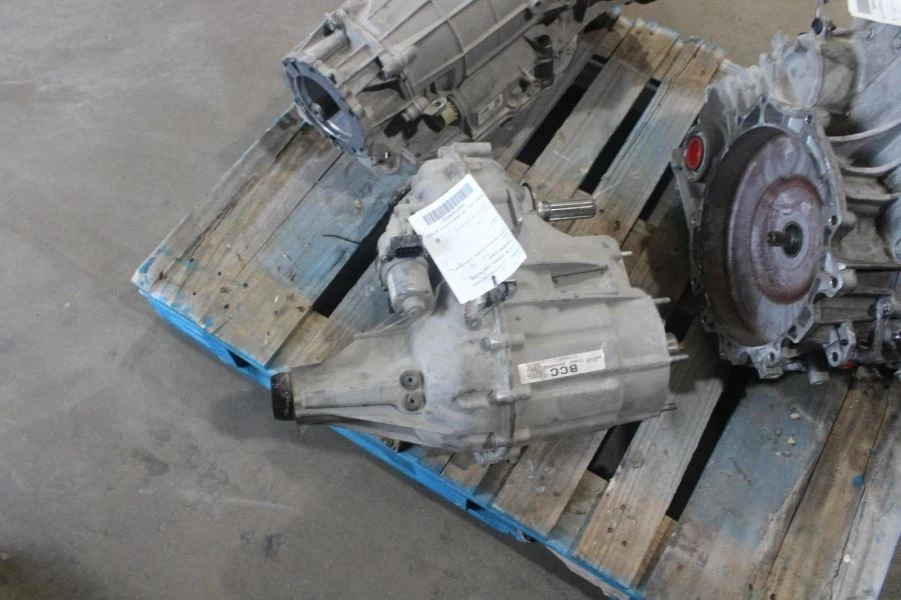 2021 Chevrolet Silverado 1500 Transfer Case 4WD OEM 75K Miles - Opt MQE - Image 4 of 4