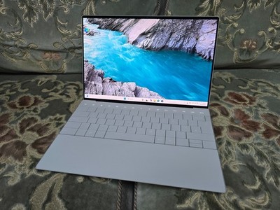 Dell XPS 13 9340 Ultra 7 155H 32GB 1TB 2,8K OLED Touchscreen Laptop