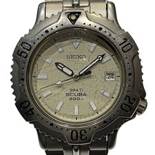 Montre à quartz SEIKO Scuba 994TI cadran doré titane 5H25-6C10 homme