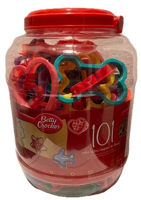 BETTY CROCKER COOKIE CUTTERS 101 Alphabet Animals Holidays Numbers Sports Unused