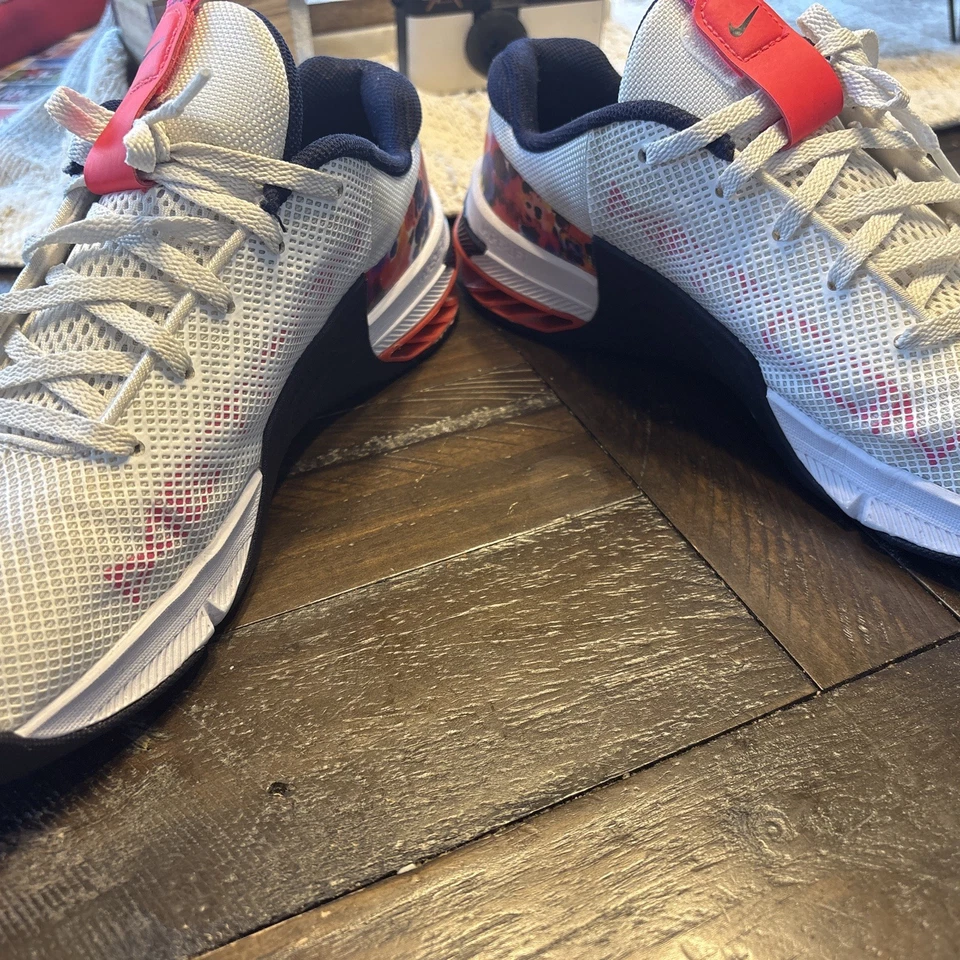 Nike Metcon8 para mujer talla 9,5 Foto 2 de 4