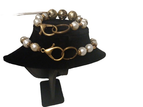 Mojisola Adeola Gbadamosi Metallic Jewelry Set. - Picture 14 of 14