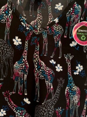 Scrubstar GENTLE GIRAFFE Nurse Uniform Scrub Top New