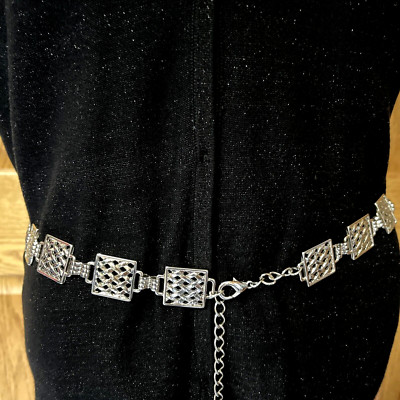 Vintage silver square chain belt measures 40 inches, excellent quality Vintage Metal Belt Silver Rectangles 40 main image 4