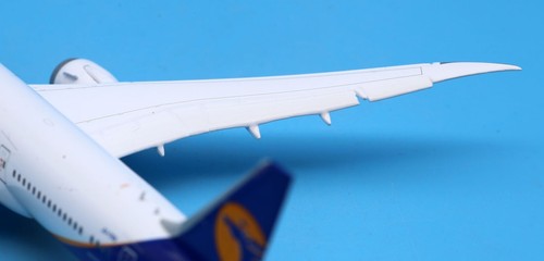 Modelo de avión fundido a presión JC Wings 1:400 MIAT Mongolian B787-9 JU-1789 aletas hacia abajo - Imagen 10 de 13