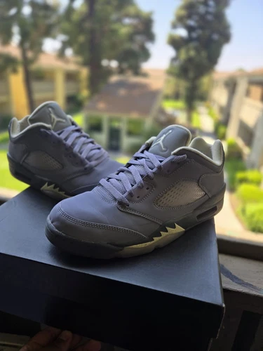 Jordan 5 Retro Low Indigo Haze Women’s Size 8.5 / Men’s 7 / Youth 7Y – Pre-Owned
