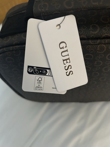 Guess designer womens Vanity make up travel Cosmetics Bag brand new - Picture 12 of 12