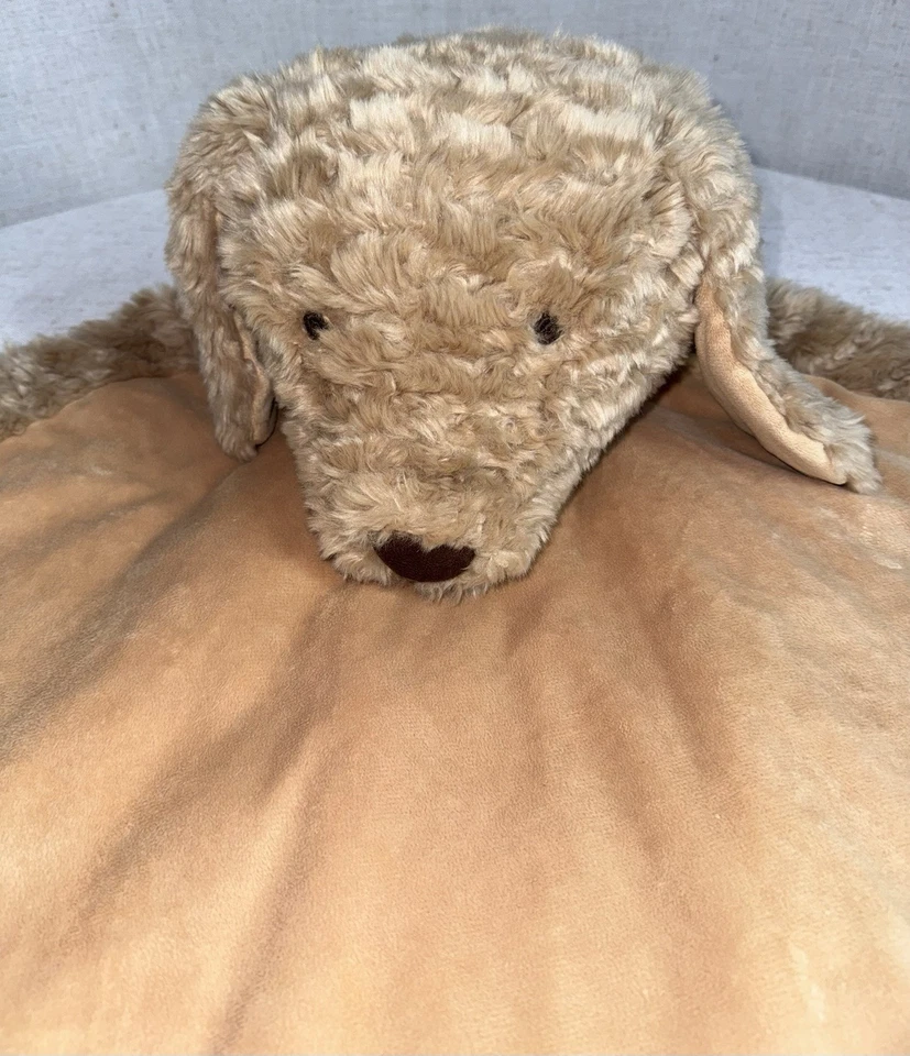 Alfombra de juego Pottery Barn para niños Lovey Dog marrón Labradoodle manta felpa dorada Foto 2 de 4