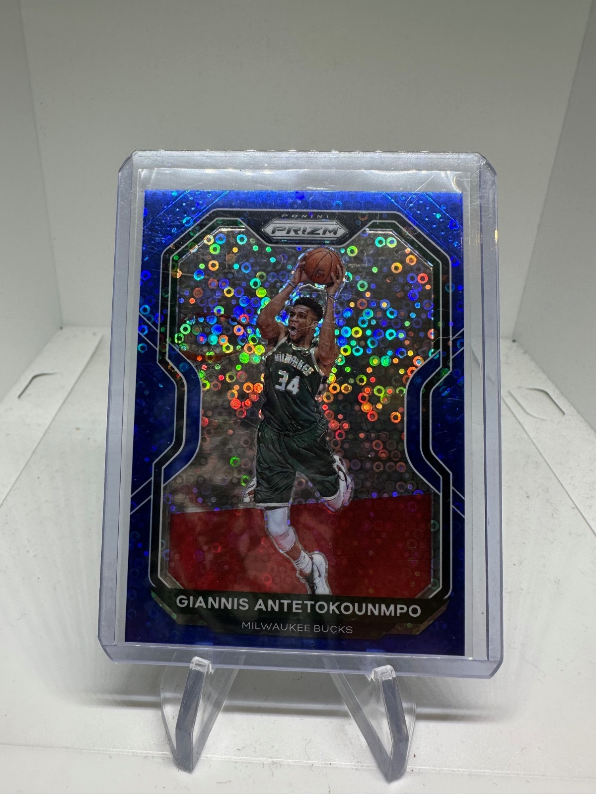 Giannis Antetokounmpo 2020 Panini Prizm Blue Disco /175 Milwaukee Bucks #111