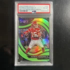 2020 Panini Select Field Level Patrick Mahomes II #302 Neon Green Prizm Die-Cut