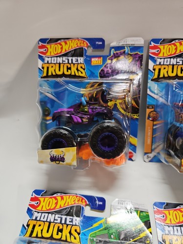 2022 Complete Set Of 8 New HOT WHEELS MONSTER TRUCKS Bigfoot Land Rover Trolls - Picture 3 of 11