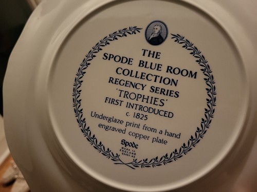 The Spode Blue Room Collection Regency Series Trophies, May, Jasmin Dinner Plate - Picture 3 of 7