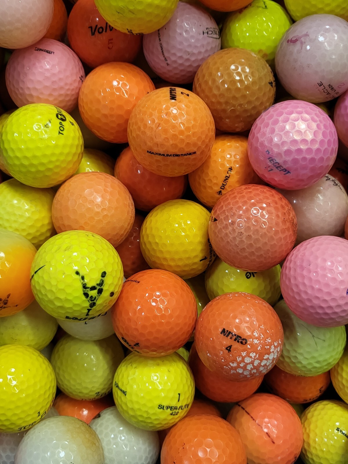 100 x ASSORTED COLOURED GOLF BALLS PRACTICE PLAY QUALITY FREE UK