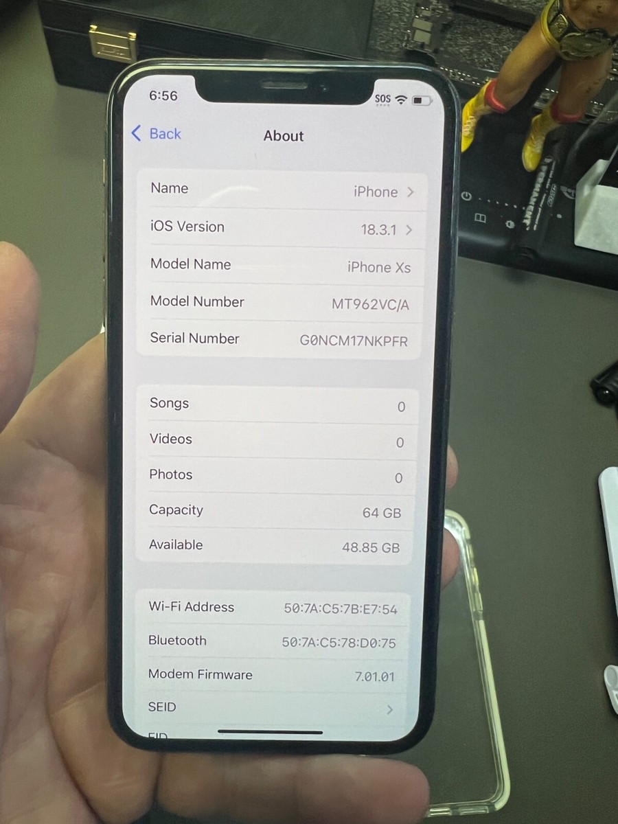 Apple iPhone XS - 64 GB - Gold (Unlocked) (CA) for sale
