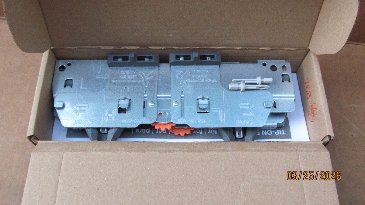 Blum T60L050-08.01 & T60L700-08.03 Tip-On Bluemotion set L & R | eBay