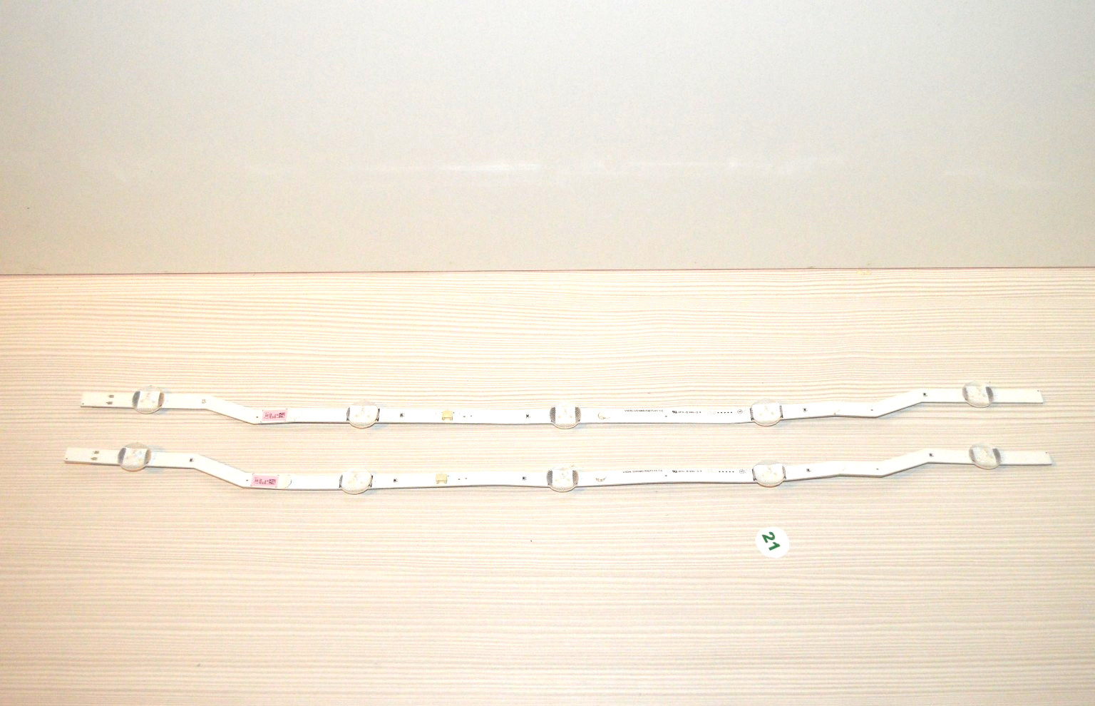 V5DN-320SM0-R4 BARRE STRISCE LED PER SAMSUNG UE32J4000