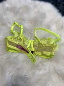 Lot 2 Agent Provocateur Beige Flowers &ndash; Size S 32c / Neon Green S 32C