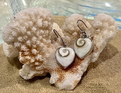 Sterling Silver .925 Dangling Heart Shaped Inlaid Spiral Shell Earrings  ~ EUC!