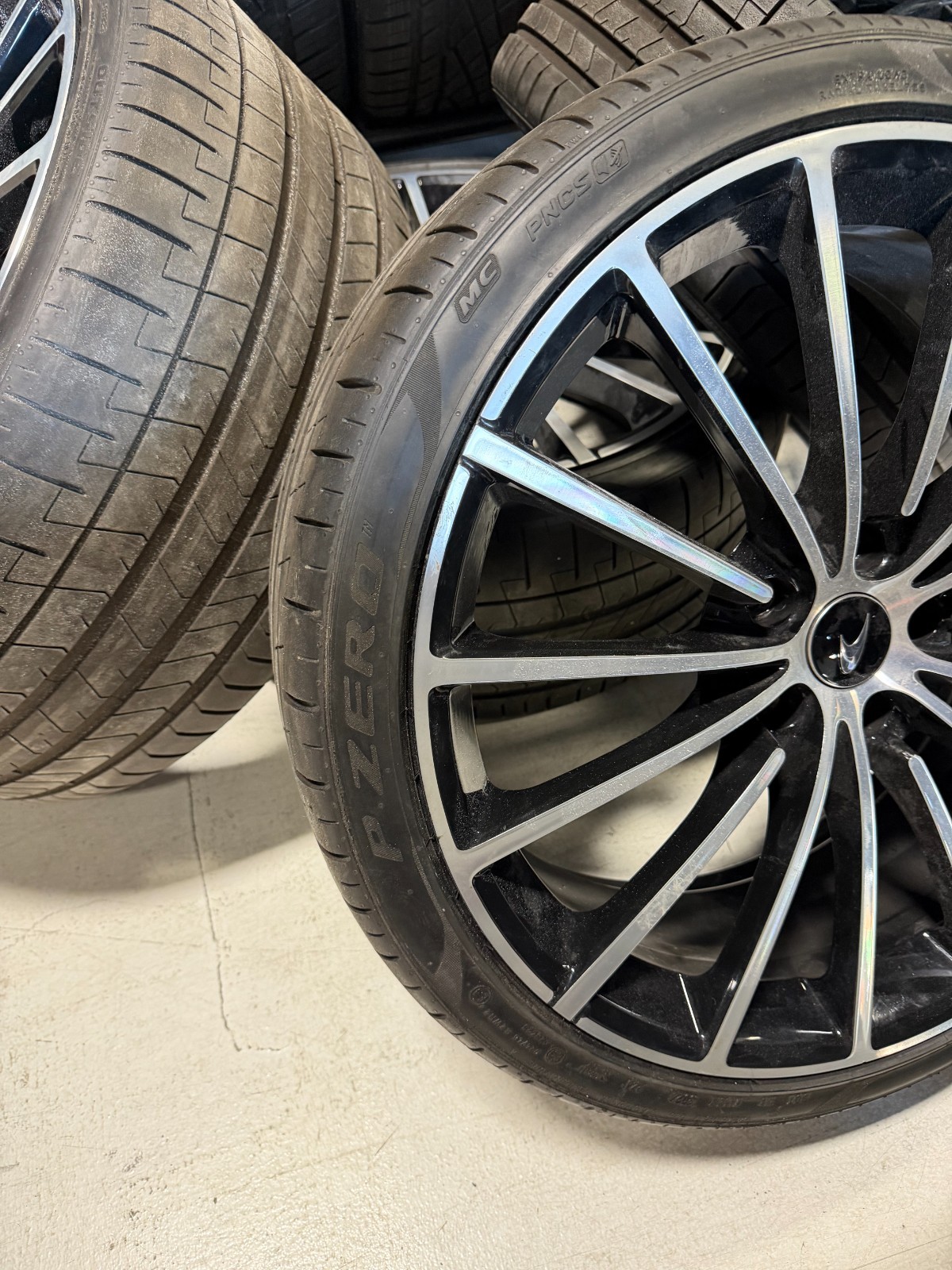 McLaren GT Wheel