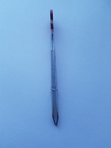 New Lady Design Slanted Tip Tweezers By Stella Fiesta - Picture 3 of 4