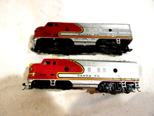 2-Tyco Mantua 4015 Sant Fe Locomotives