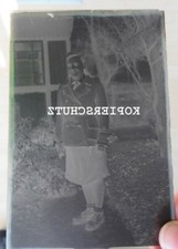 Vecchio vetro - negativo/ritratto foto ragazza con manica servizio rurale