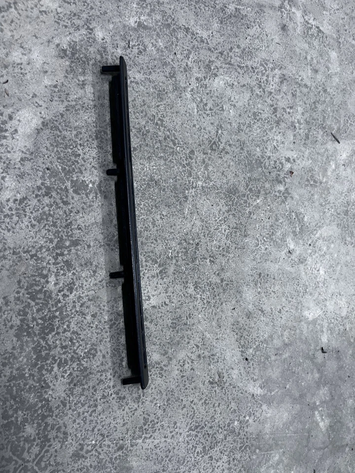 Nissan Pulsar NX/SE 1987 OEM parrilla delantera Foto 2 de 4