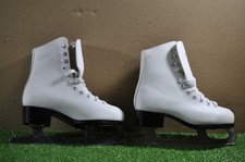 CCM Pirouette skate size 1 USA girls ice figure skates VGC 678