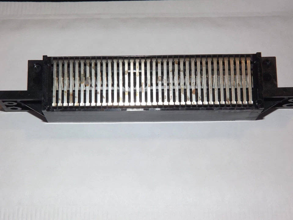 Original OEM Nintendo NES 72 Pin Connector Replacement Part with Instructions - Image 4 of 4