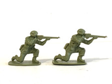 2 x AIRFIX. 1970's WWII BRITISH PARATROOPERS PLASTIC SOLDIERS. 1/32 ORIGINALS