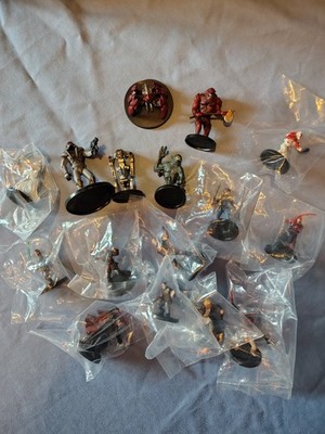 Star Wars Miniatures Champions of the Force - Lot Of 16 Some Brand New Unopened